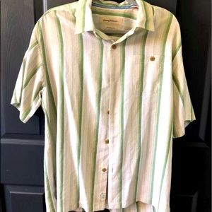 Men’sTommy Bahama Short Sleeve Silk Striped Shirt